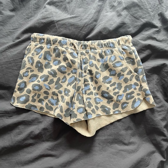 Peace love & dreams cheetah print shorts - Picture 1 of 3